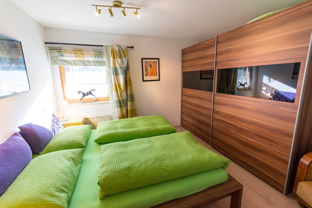 Ferienwohnung Reitgestuet Waldeck Saalfelden Exteriör bild